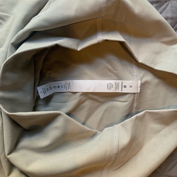 Lululemon leggings - Picture 4 of 5